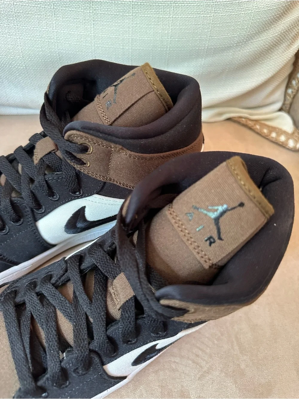 Jordan 1 Mid SE Olive Toe - DV0427-301 NWOB Men’s size 10